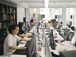 黑龍江農(nóng)業(yè)工程職業(yè)學(xué)院軟件技術(shù)服務(wù)專業(yè) 培養(yǎng)數(shù)字農(nóng)業(yè)時代的技術(shù)尖兵